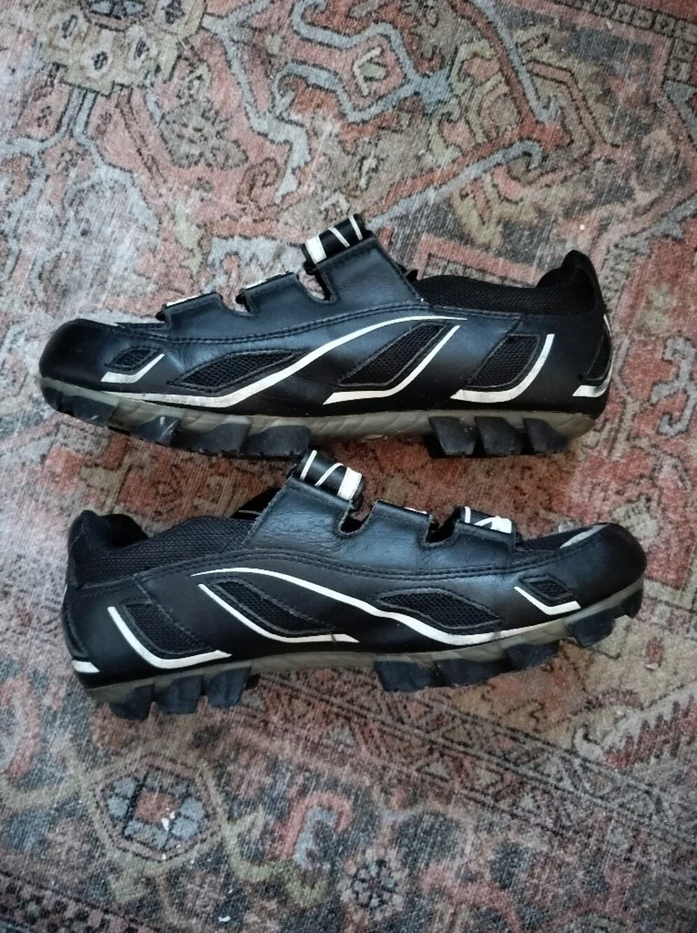 Pearl Izumi Black & White Cycling Bike Shoes w Orange Insoles - Size 9/7.5 Men